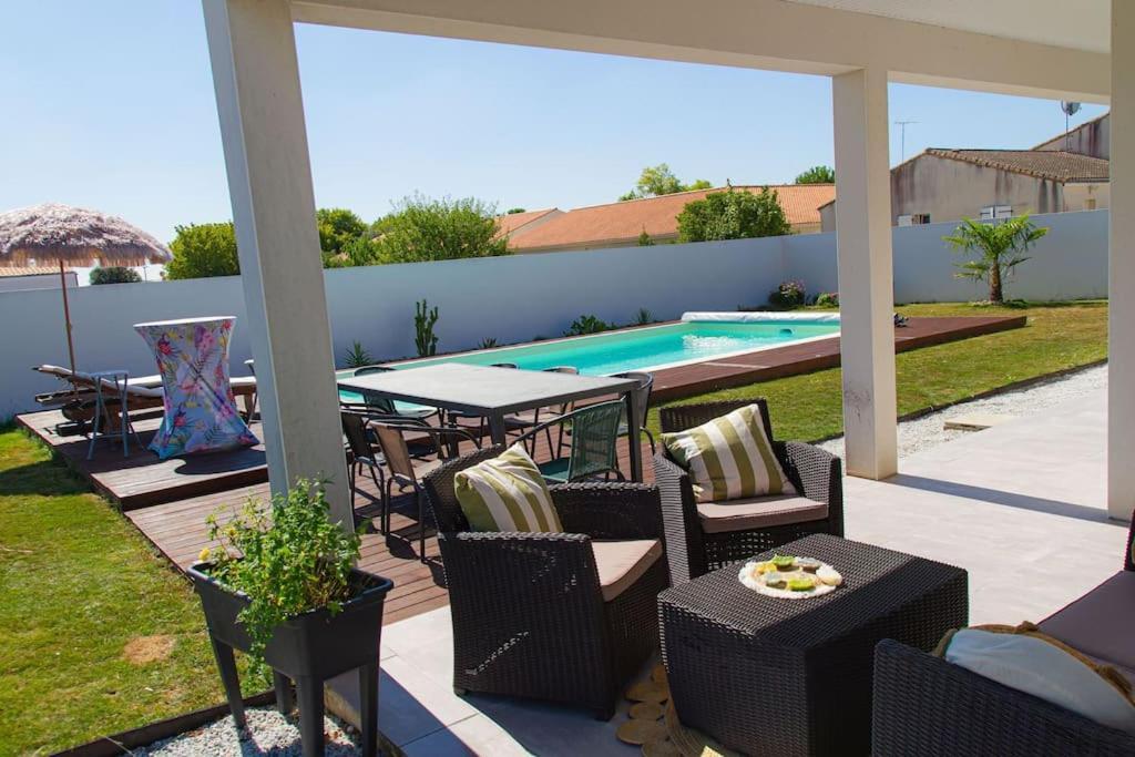 Villa Avec Piscine Chauffee Trois Chambres Saint-Sulpice-de-Royan Exteriör bild